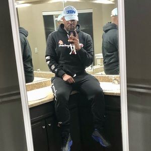 Meet your Posher, Jonathan